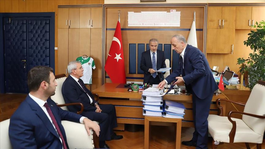 Türk-İş'ten Naci Bostancı'ya 'yeni vergi düzenlemesi' ziyareti