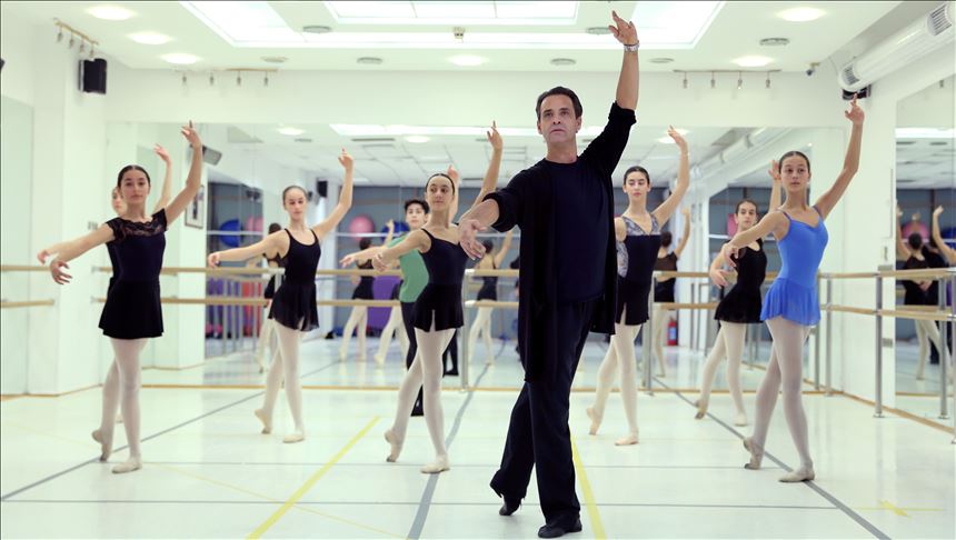 Balerini turk do të stërvisë valltarët e rinj në Francë