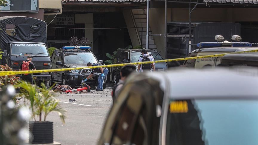 Blast at police headquarters kills 1 in Indonesia