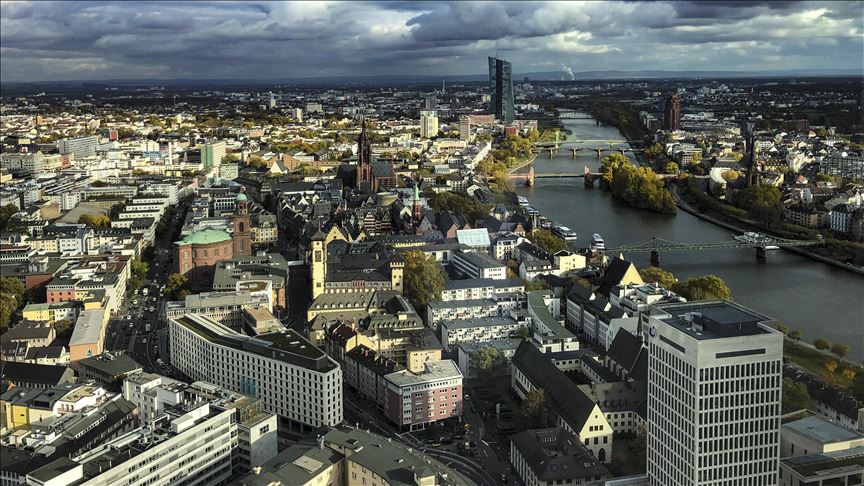 Në epokën e ndryshimeve, Frankfurti pretendon të rrëmbejë kurorën financiare