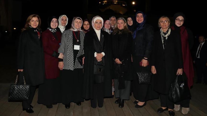 Emine Erdoğan Amerika Diyanet Merkezi'ni ziyaret etti