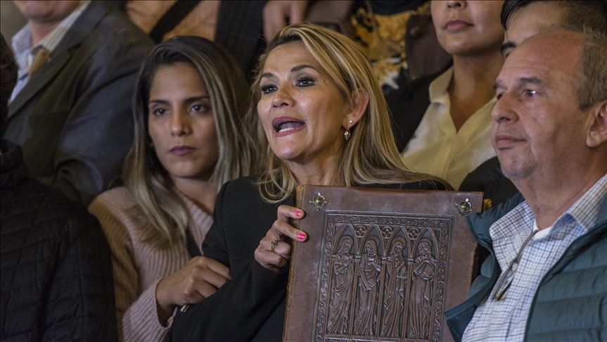 Colombia, Brasil, EEUU y Reino Unido reconocen a Jeanine Áñez como presidenta de Bolivia