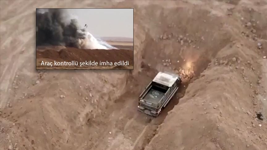 Barış Pınarı Harekatı bölgesinde teröristlere ait bombalı araç ele geçirildi