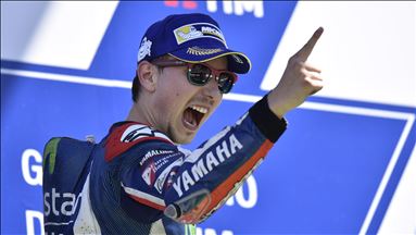 Motosiklet pilotu Jorge Lorenzo pistlere veda etti