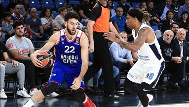 Anadolu Efes 6. galibiyetini aldı