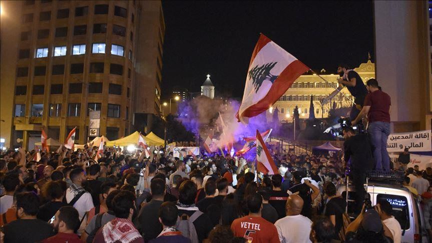 Vazhdojnë protestat masive në Liban përkundër reformave qeveritare