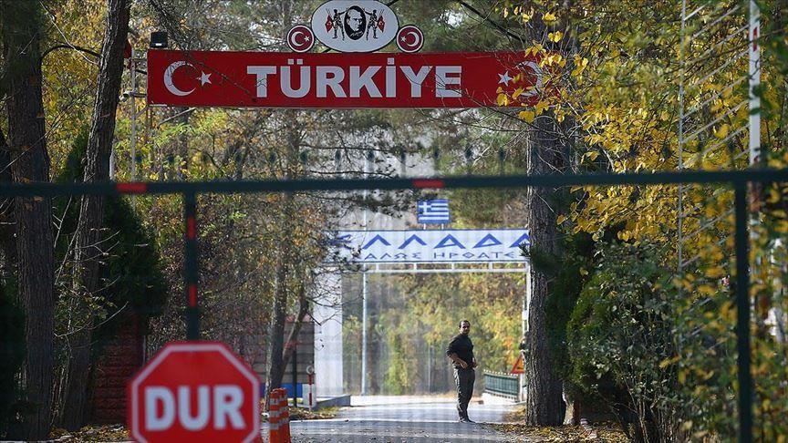 لليوم خامس.. إرهابي أمريكي عالق بالمنطقة العازلة بين تركيا واليونان 