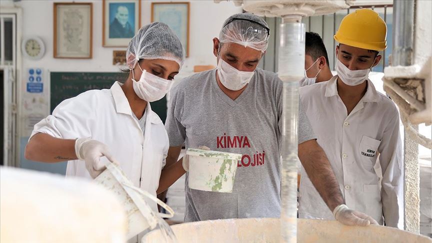 Fabrika gibi okuldan ülke ekonomisine 5,3 milyon liralık katkı