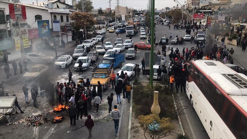 Протесты в Иране против подорожания бензина, есть погибший 