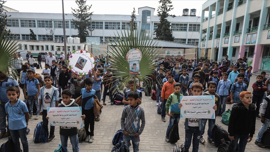 Gazze'de İsrail'in okulları hedef alması protesto edildi