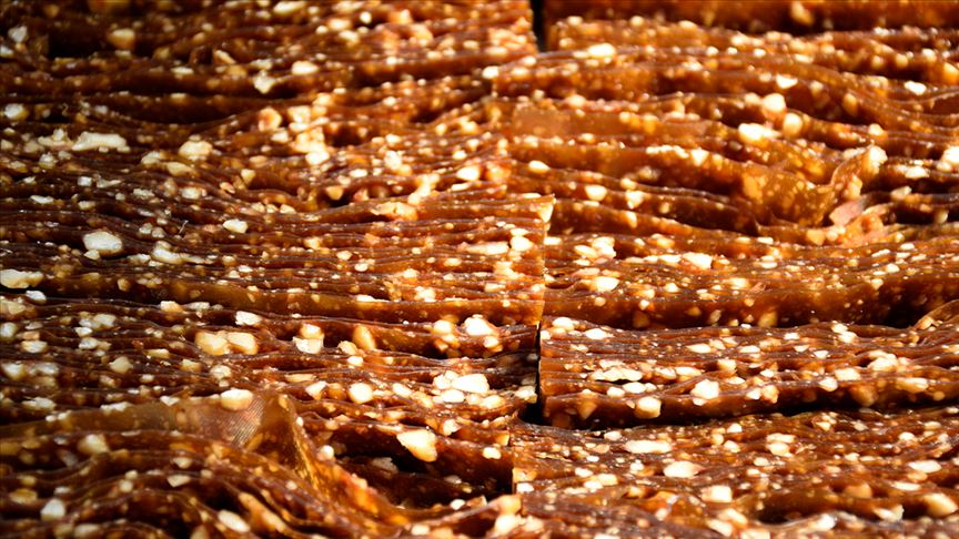 "ملبن التوت" التركي.. مذاق يأسر عشاق الحلوى