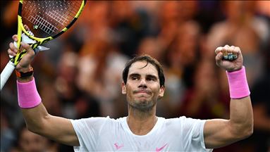 El tenista español Rafael Nadal recibió trofeo como número uno del mundo de la ATP del 2019