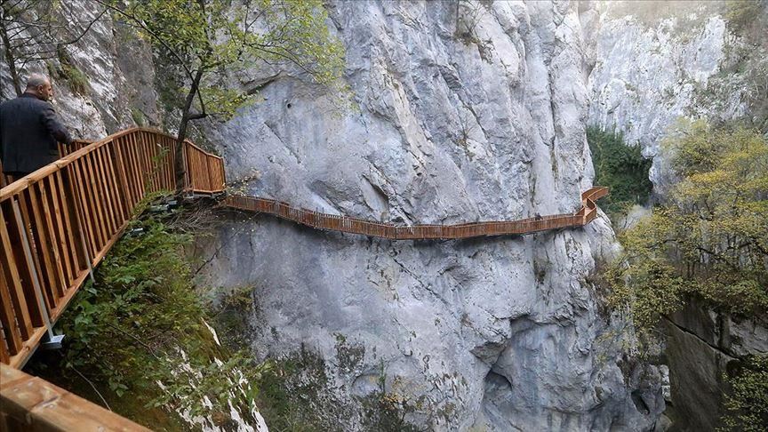 Inauguration d’un pont suspendu de 3 km de long sur une vallée du nord de la Turquie