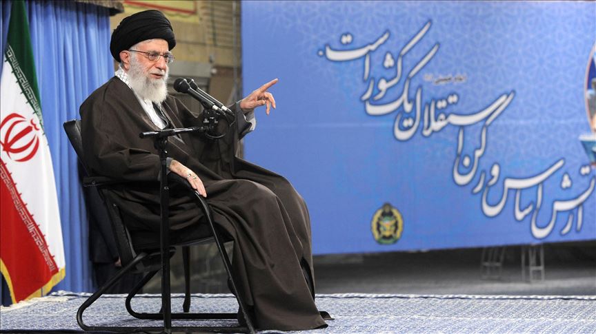 Ajatolah Hamnei tvrdi da iza protesta u Iranu stoje neprijatelji te države i revolucije