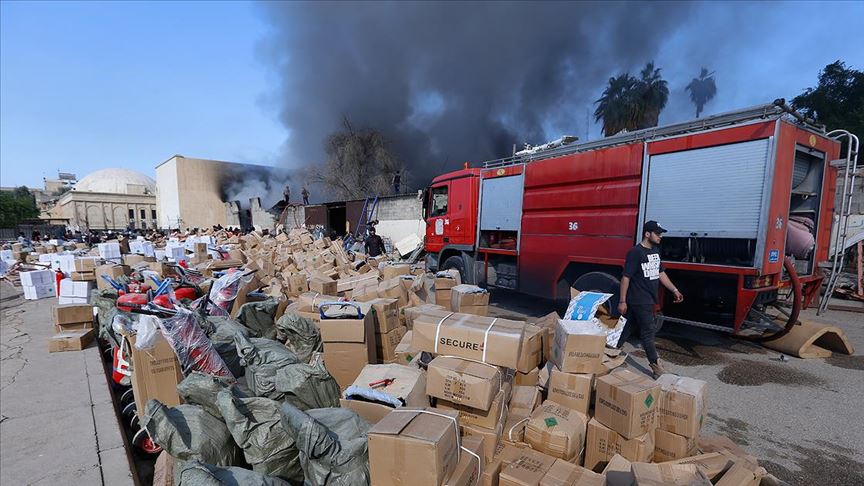 Bağdat'ta bazı mağazalara ait depolar ateşe verildi