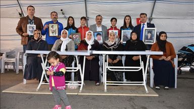 Diyarbakır annelerine destek ziyaretleri sürüyor