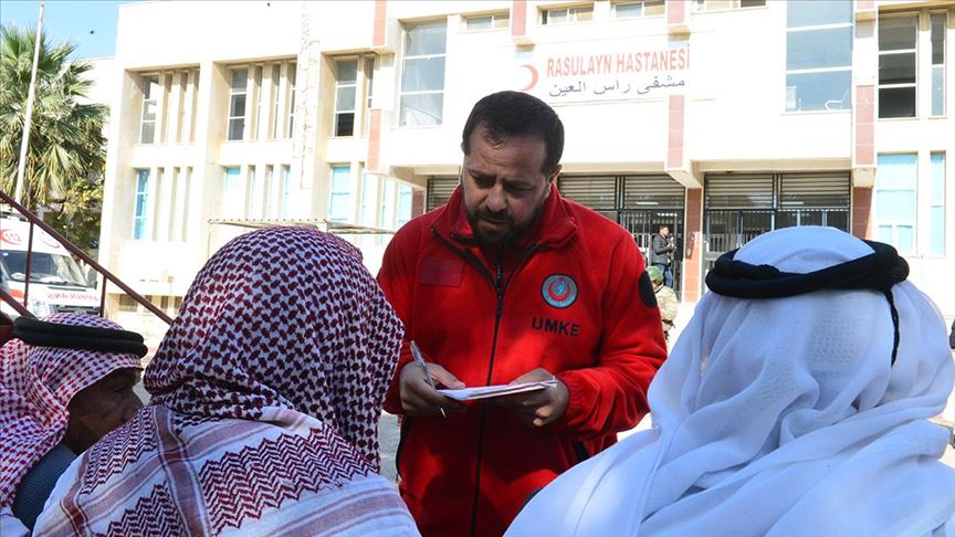 "جيش المتطوعين" التركي يقدم خدماته الصحية في منطقة "نبع السلام"