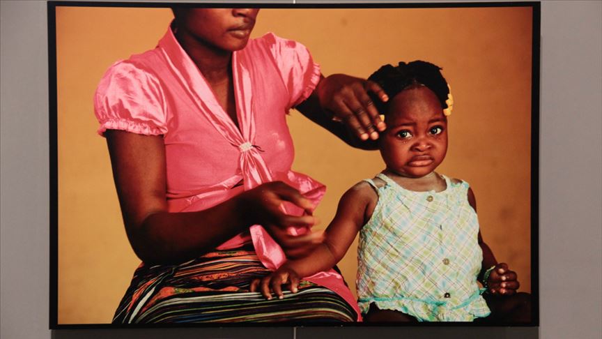 بورصة التركية.. مصور فرنسي يوثق العنف ضد المرأة في 50 دولة (تقرير)