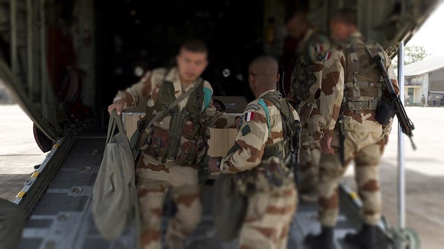 French soldiers only remain in Syria with US help