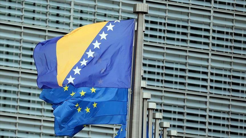 Bosnia agrees to form new government