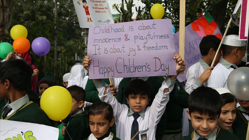 باكستان.. مسيرة منددة بعمالة الأطفال والاعتداء الجنسي ضدهم 