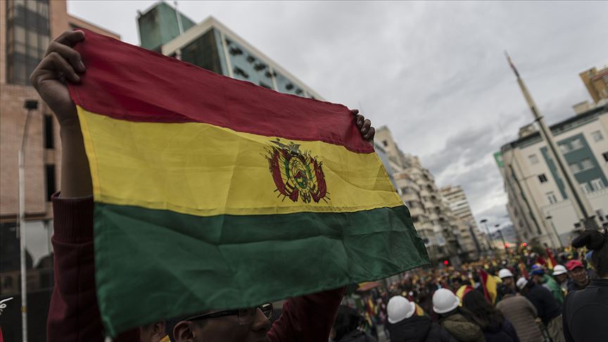 Bolivya'da güvenlik güçlerinin müdahalesinde Morales destekçisi 3 kişi öldü 