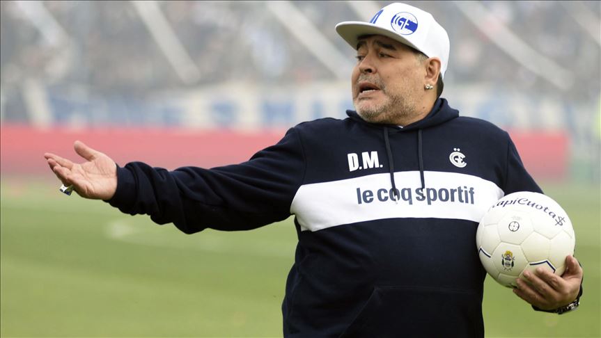 Football: Maradona quit as coach of Argentine club