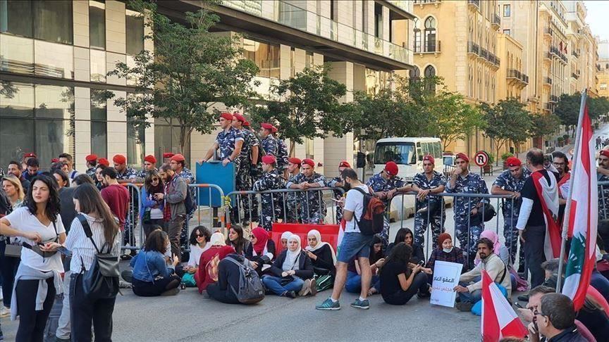 «جارة القمر»... ميادين لبنان تتغنى بذكرى ميلاد فيروز