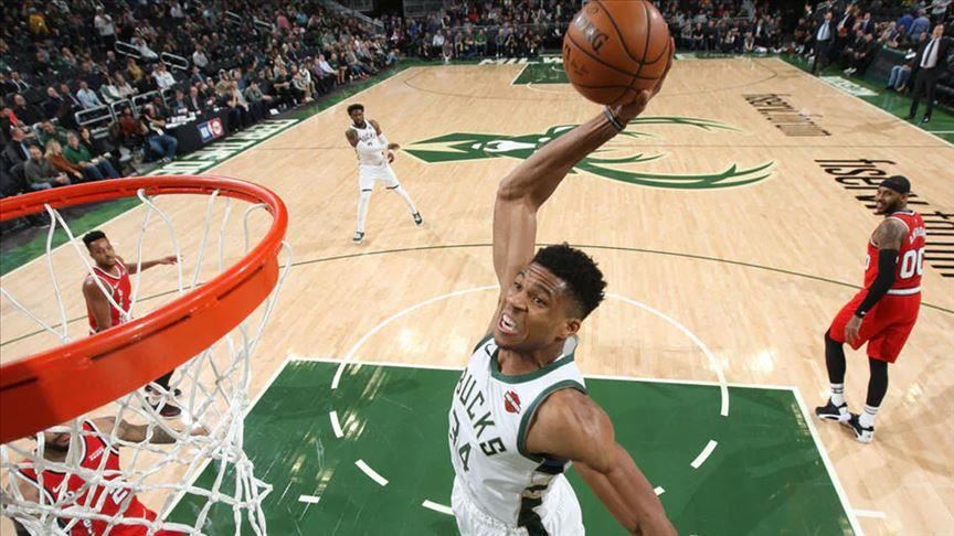 NBA: Bucks beat Trail Blazers, Antetokounmpo on fire