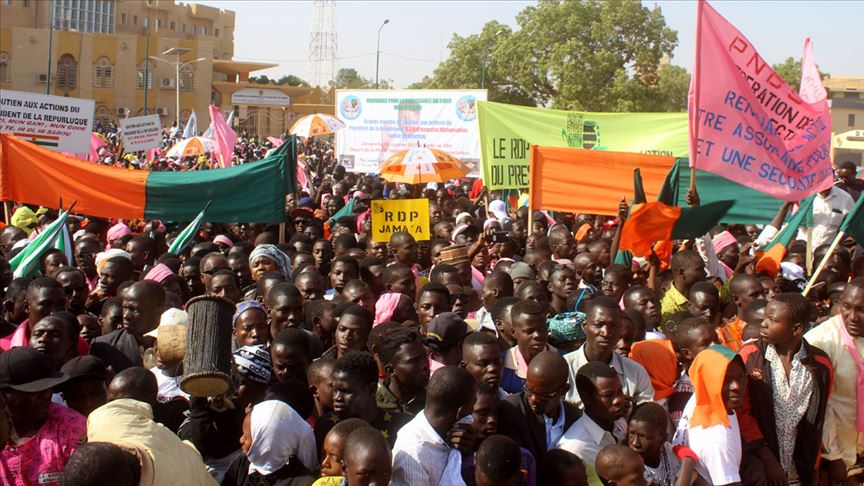 Nijer, Fransa referanslı ulusal marşını değiştiriyor