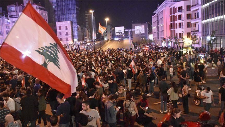 Lebanese protest outside US embassy in Beirut
