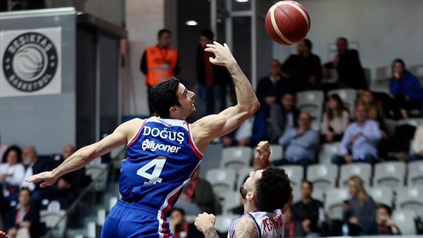Basketball: Anadolu Efes defeat Bahcesehir Koleji 93-67