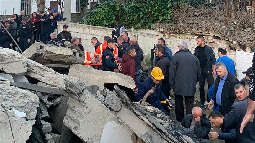 Arnavutluk'ta 6,4 büyüklüğünde deprem: 6 kişi öldü