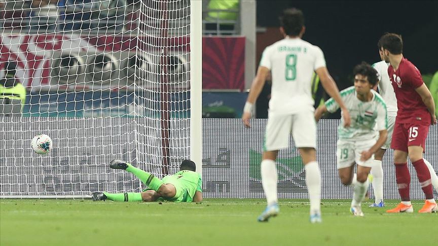 مدرب قطر: حساسية مباراة الافتتاح وراء الهزيمة في "خليجي 24"