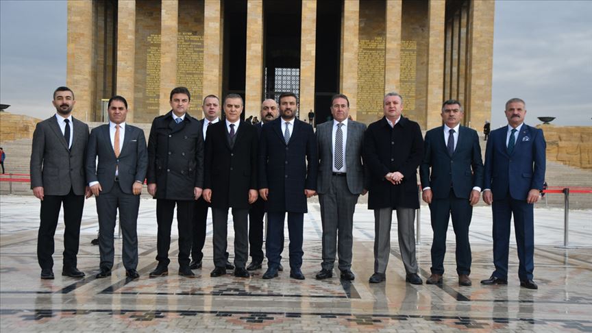 MKE Ankaragücü'nün yeni yönetiminden Anıtkabir'e ziyaret