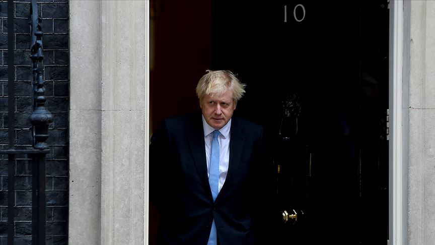 İngiltere Başbakanı Johnson partisindeki İslamofobi için özür diledi