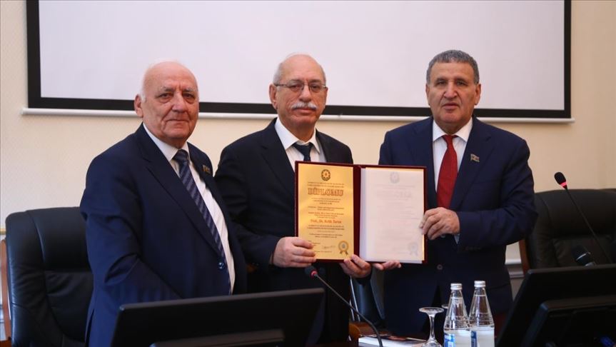 Глава Турецкого исторического общества удостоен звания в Баку