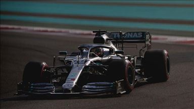 Formula 1, Hamilton siguron "pole position" në Abu Dabi