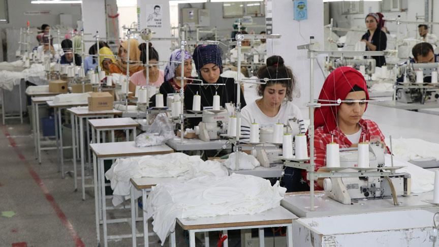 Asgari ücrette işçi yaşam maliyeti, işveren denge gözetilsin diyor