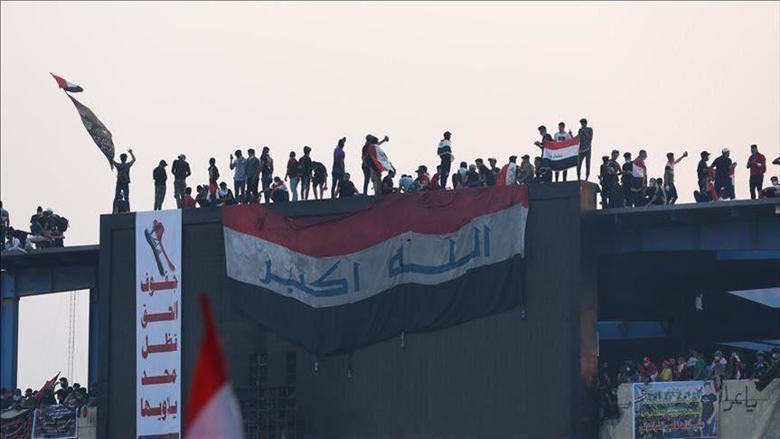 العراق.. مذكرات قبض قضائية بحق "المعتدين" على متظاهري النجف