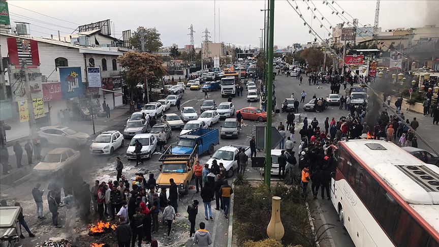 İran'da gösterilerle ilgili 79 kişi gözaltına alındı