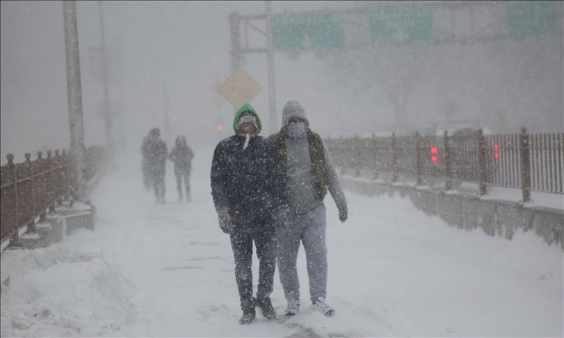 Zbog mećave na istoku SAD-a zatvorene škole