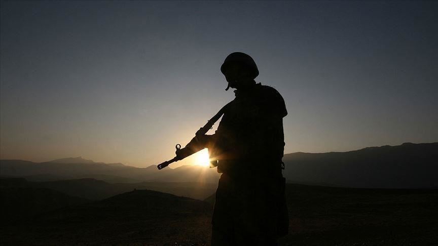 2 Turkish soldiers martyred in terrorist attacks