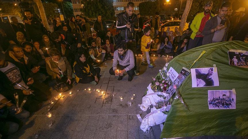 تونس.. بالشموع والورود تأبين ضحايا الحافلة السياحية المنكوبة
