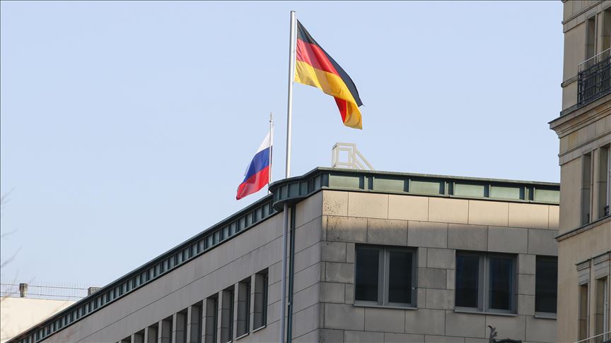 Alemania expulsa a diplomáticos rusos por asesinato de hombre checheno