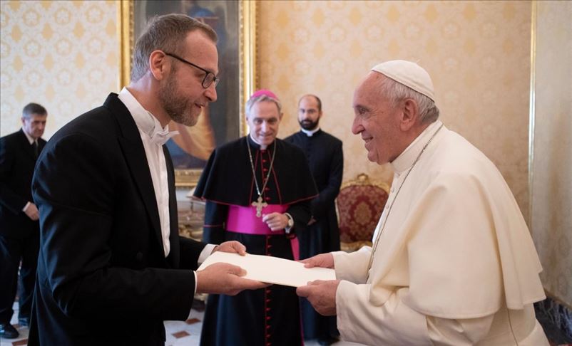 Vatikan: Bh. ambasador Žontar predao akreditive papi Franji