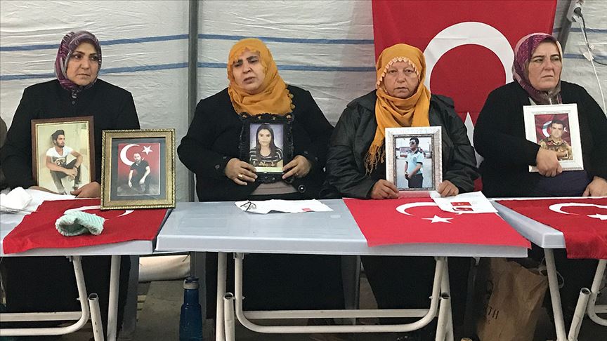 Diyarbakır annelerinden Çiftçi: Polis olması için okuttuğum kızımı PKK kaçırdı