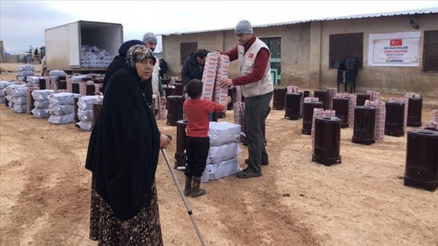 Sadakataşı Derneğinden Suriyeli yetimlere kışlık yardım