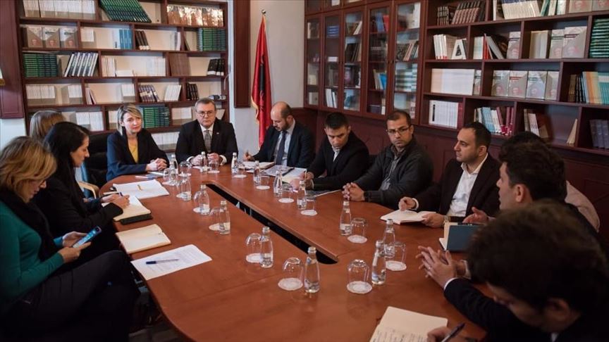 Ambasadori turk: Jemi mobilizuar të ndihmojmë popullin mik shqiptar