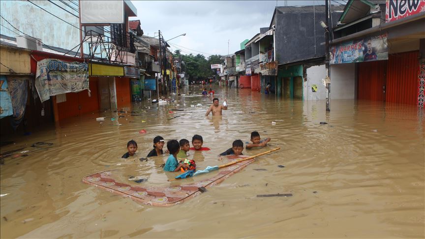تخلیه 4 هزار نفر از مناطق سیل‌زده اندونزی